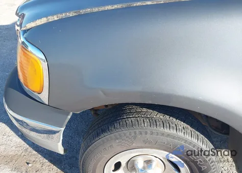 2004 Ford F-150 Heritage Xl/Xlt from USA, damaged, VIN 2FTRX17W44CA89833